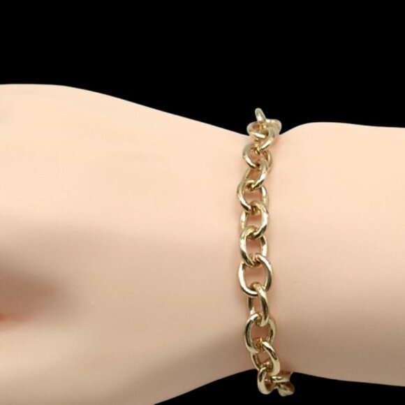 GUESS Toggle Chain Bracelet with Charms Gold-tone *Small Flaw* - Picture 14 of 15